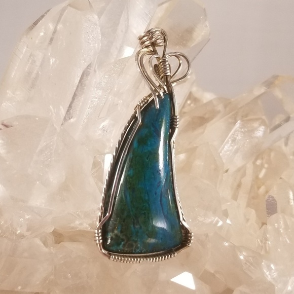 Wire wrapped Chrysocolla Pendant - Picture 7 of 15